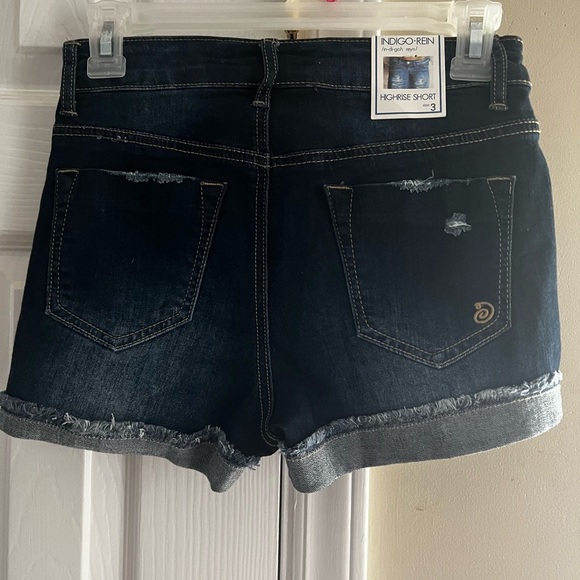 NWT Indigo-Rein High-Rise Shorts - Picture 2 of 9